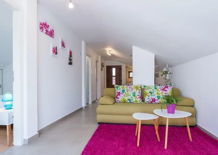 Apartment Deni