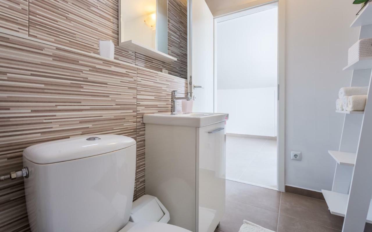 Deni Apartment *